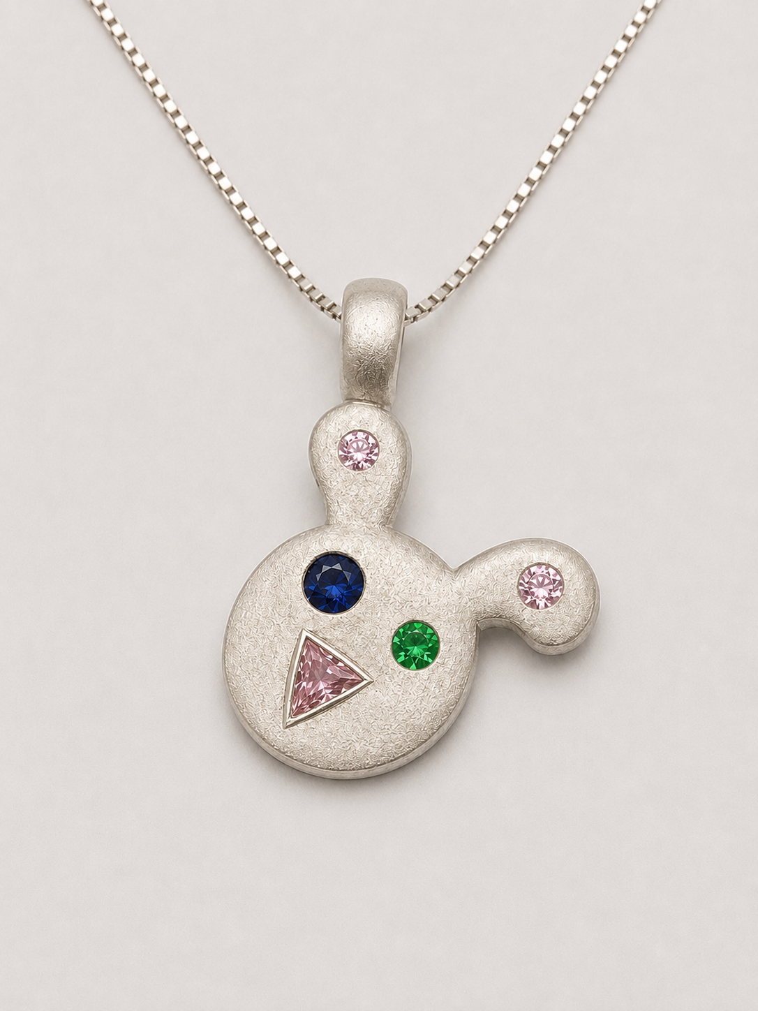 14kt White Gold Dog Pendant 2