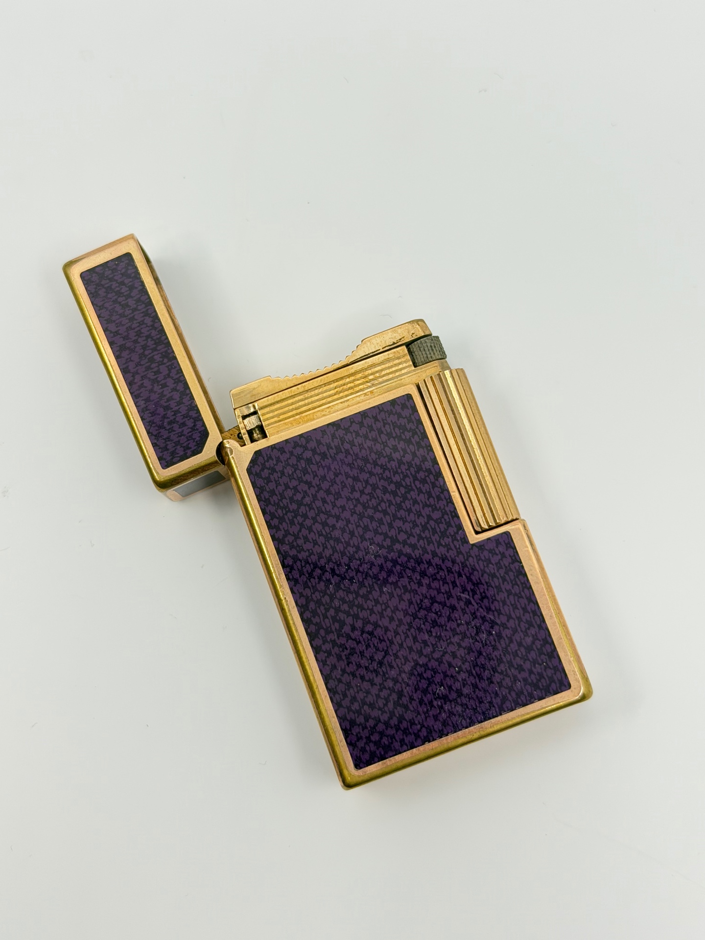 S.T. Dupont Purple Lacquer Lighter